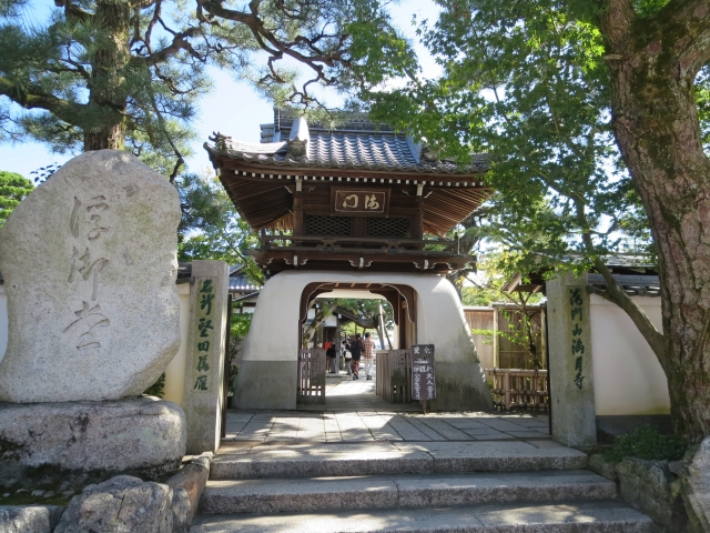 浮御堂（満月寺）｜琵琶湖に浮かぶ歴史ある古刹の魅力と見どころ、参拝案内を詳しく解説