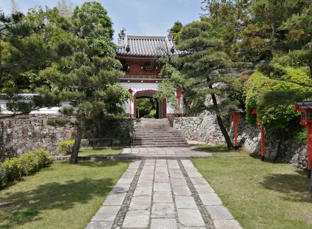 尊鉢厄神 釈迦院庭園｜荒木芳邦作庭の美しい庭園と奈良時代創建の古刹の魅力を完全ガイド