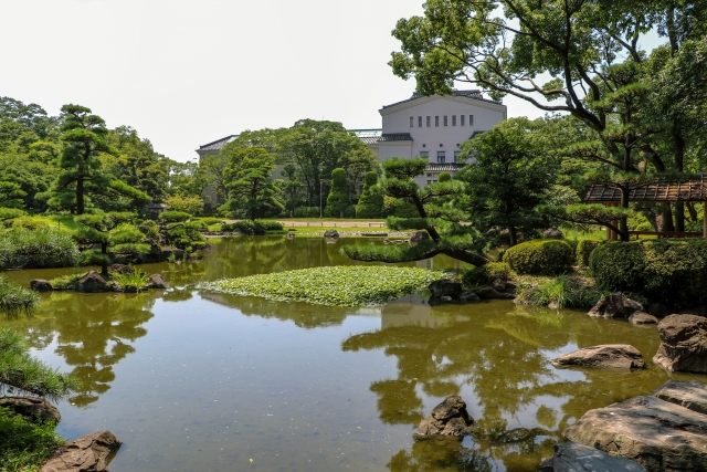 慶沢園｜大阪住友家が造営した美しい日本庭園の魅力と見どころ、拝観案内を徹底紹介