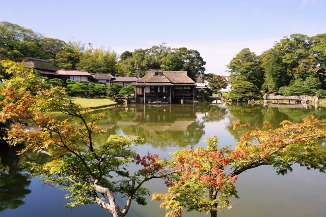 玄宮園｜美しい大名庭園の魅力と見どころ、拝観案内を徹底紹介