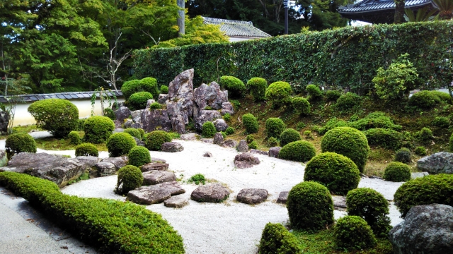 西教寺庭園｜小堀遠州作庭による名園と明智光秀ゆかりの古刹の魅力を完全ガイド