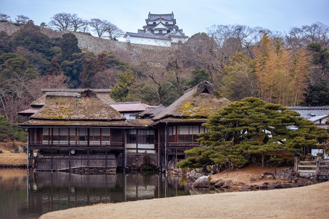 玄宮園｜美しい大名庭園の魅力と見どころ、拝観案内を徹底紹介