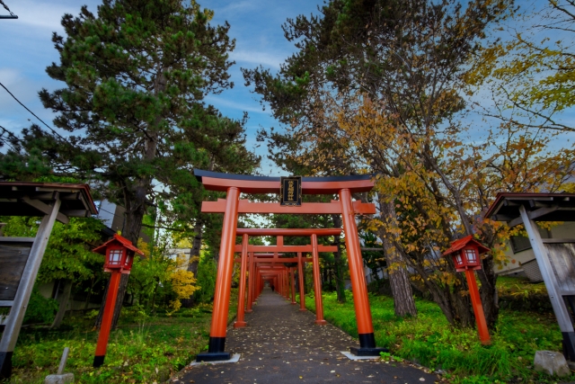 札幌伏見稲荷神社｜由緒ある神社の歴史と見どころ、参拝情報を完全ガイド