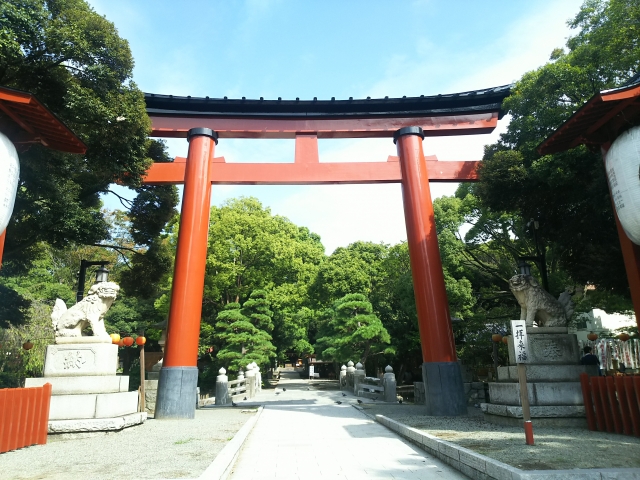 平塚八幡宮｜由緒ある神社の歴史と見どころ、参拝情報を完全ガイド