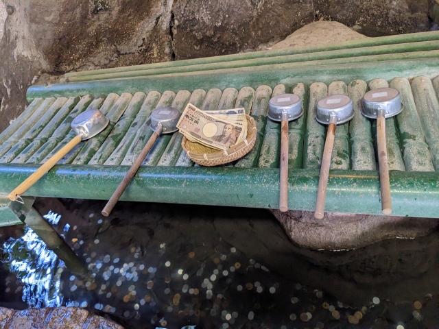 Zenarai Benzaiten Ugafukujinja｜Complete guide to the history, highlights, and worship information of this money-loving shrine associated with Minamoto no Yoritomo