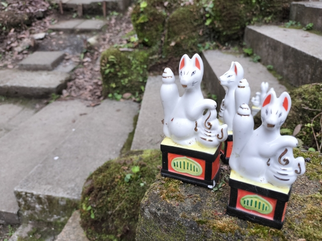 佐助稲荷神社｜出世開運のパワースポットとして名高い鎌倉の隠れ里の神社を完全ガイド