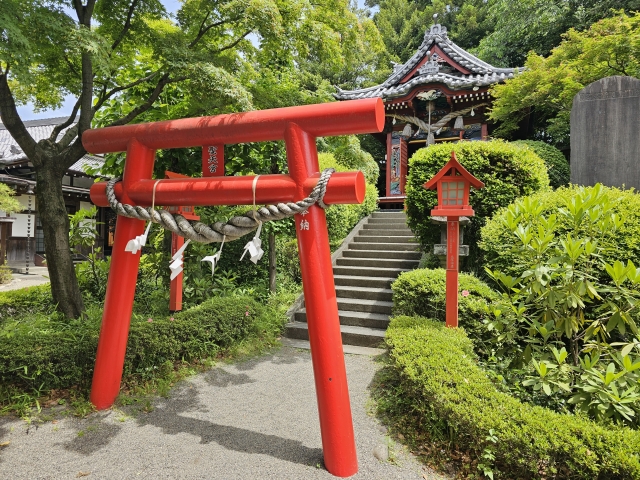 冠稲荷神社｜由緒ある日本七稲荷の魅力と見どころ、参拝情報を完全ガイド
