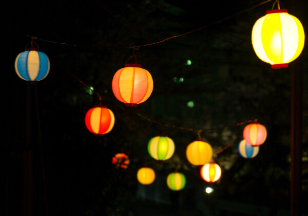 三条仏壇とは？その魅力と歴史、特徴など詳しく解説（Shutterstock / contributor: 301518489）