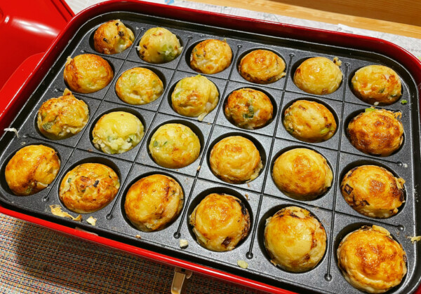 大阪のたこ焼き入門。屋台の知恵が生んだ、丸くておいしい食文化
