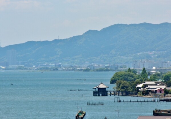 浮御堂（満月寺）｜琵琶湖に浮かぶ歴史ある古刹の魅力と見どころ、参拝案内を詳しく解説