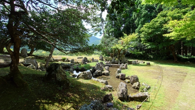 旧秀隣寺庭園（興聖寺）｜歴史と自然が織りなす名所の魅力を完全ガイド