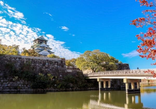 大阪城 日本庭園｜天守閣を借景とする美しい庭園の魅力と見どころ、散策案内を徹底紹介