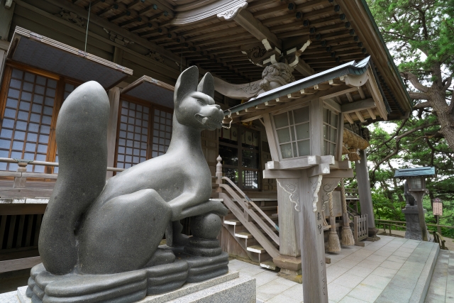 髙山稲荷神社｜神々しい千本鳥居の神社の歴史と見どころ、参拝情報を完全ガイド