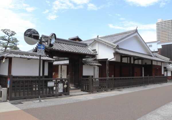 史跡草津宿本陣庭園｜江戸時代の情緒を残す本陣建築と枯山水庭園の魅力を完全ガイド