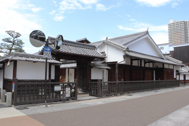 史跡草津宿本陣庭園|江戸時代の情緒を残す本陣建築と枯山水庭園の魅力を完全ガイド