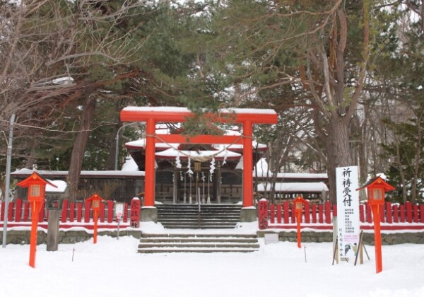 札幌伏見稲荷神社｜由緒ある神社の歴史と見どころ、参拝情報を完全ガイド