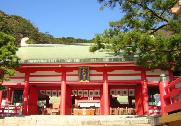 赤間神宮｜悲劇の幼帝安徳天皇を祀る神社の歴史と見どころ、参拝情報を完全ガイド