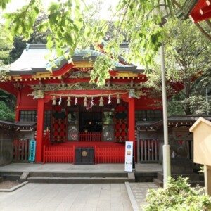 江島神社中津宮｜江の島三宮の一つ、市寸島比賣命を祀る古刹の歴史と見どころを完全ガイド