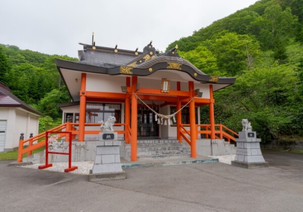 羅臼神社｜知床の総鎮守として守る神社の歴史と見どころ、参拝情報を完全ガイド