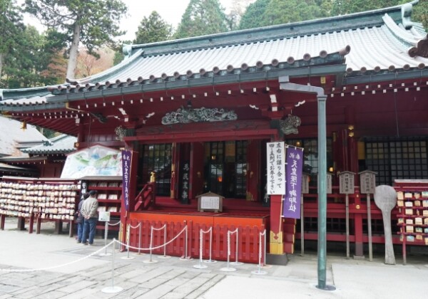 九頭龍神社本宮｜縁結びで名高い芦ノ湖畔の神社の歴史と見どころ、参拝情報を完全ガイド