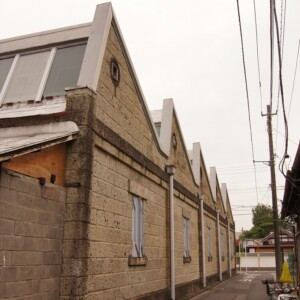 大谷石とは？その魅力と歴史、特徴など詳しく解説（<a href="//commons.wikimedia.org/w/index.php?title=User:_%8, CC BY-SA 3.0）