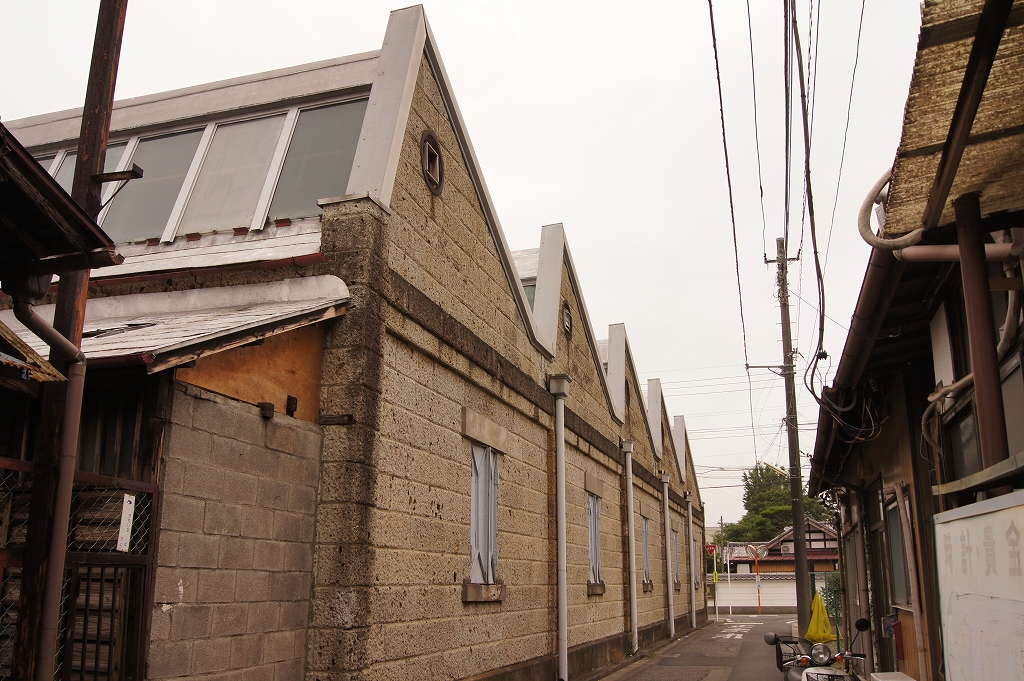 大谷石とは？その魅力と歴史、特徴など詳しく解説（<a href="//commons.wikimedia.org/w/index.php?title=User:_%8, CC BY-SA 3.0）