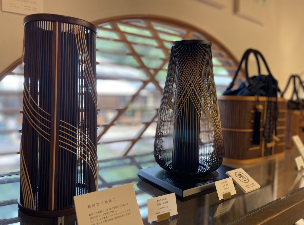 駿河竹千筋細工とは？その魅力と歴史、特徴など詳しく解説（<a href="//commons.wikimedia.org/wiki/User:%, CC BY-SA 4.0）