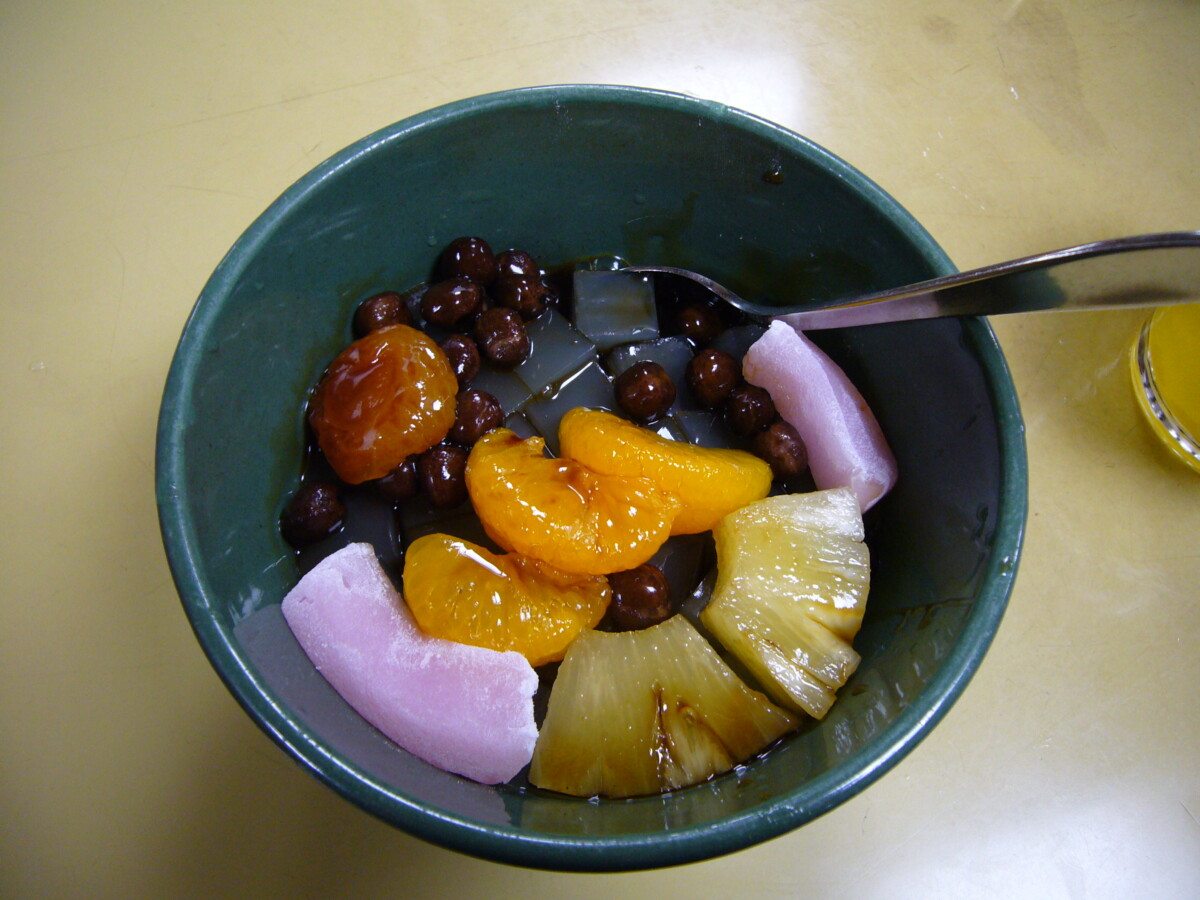 みつ豆とは？その魅力と歴史、特徴など詳しく解説（<a rel="nofollow" class="external text" href="https://www.flickr.com/photos/s_e_, CC BY 2.0）