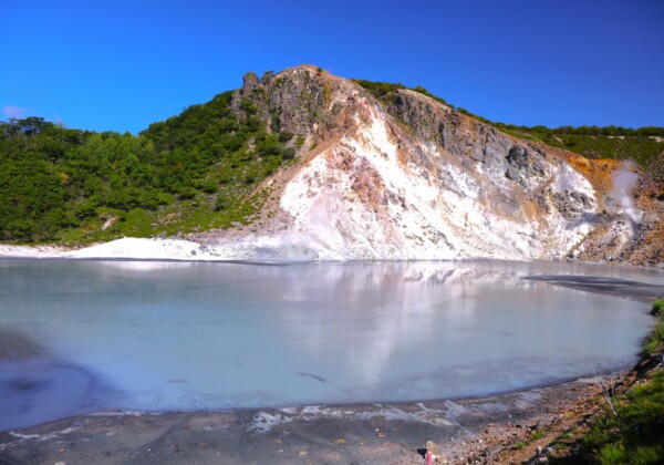 「温泉のデパート」登別温泉へ。9つの泉質と地獄谷が教えてくれること
