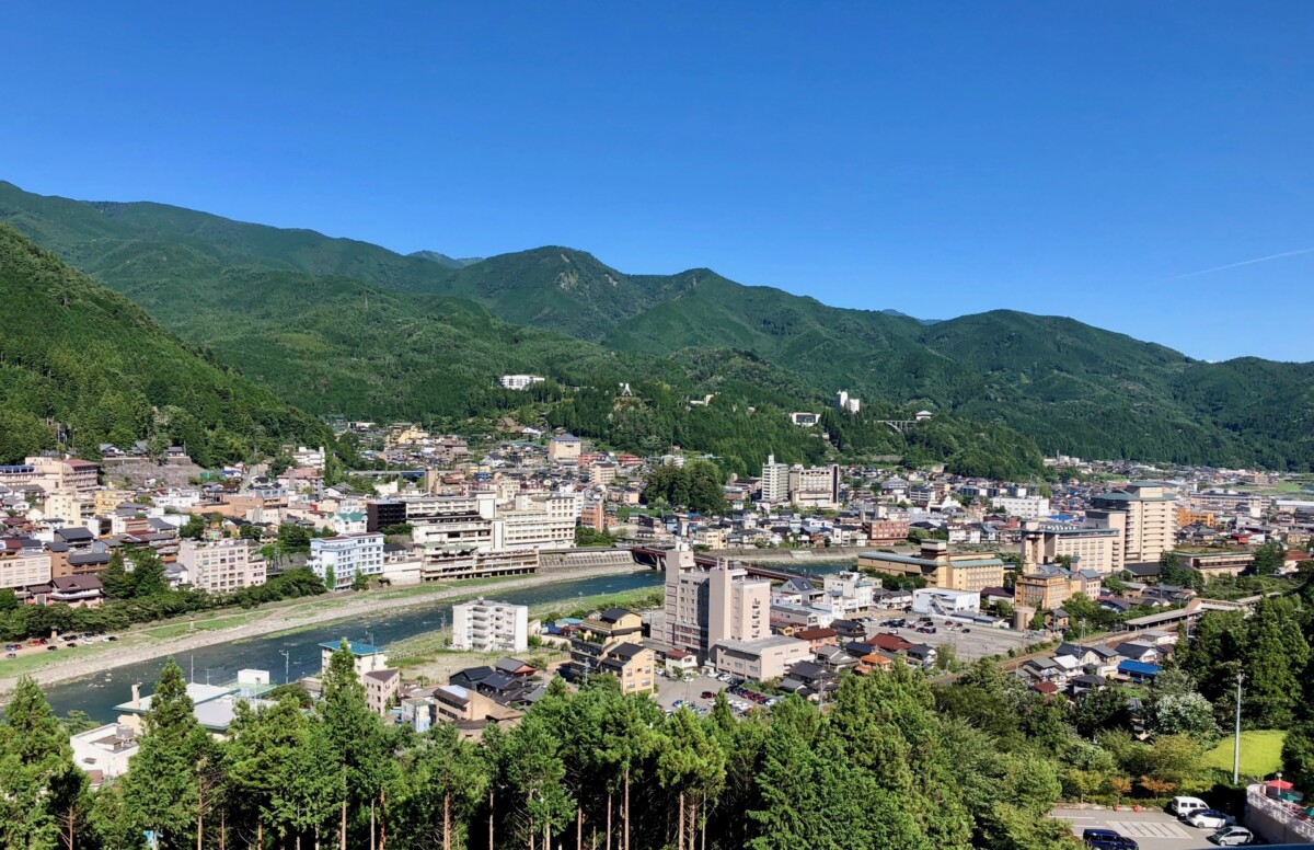 下呂温泉の特徴と見どころ。日本三名泉が誇る「美人の湯」を旅する