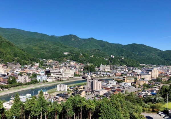 下呂温泉の特徴と見どころ。日本三名泉が誇る「美人の湯」を旅する