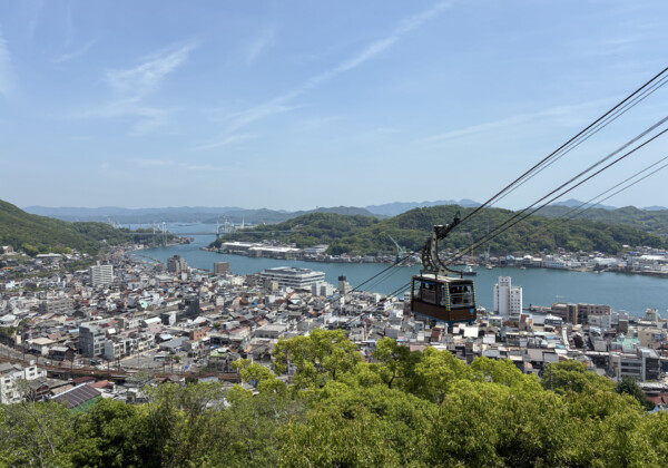 坂道を歩けば、尾道がわかる。路地と寺と海が重なる町の楽しみ方