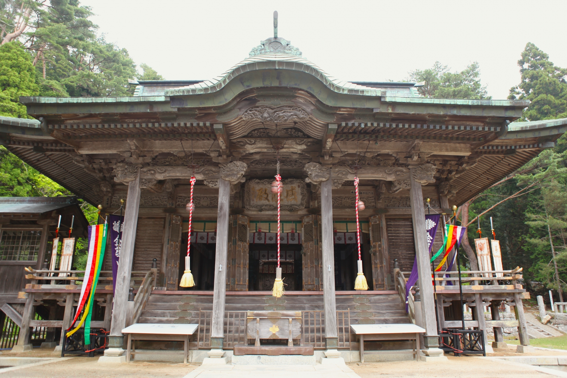 船で渡る聖域へ。金華山と黄金山神社、その歩き方
