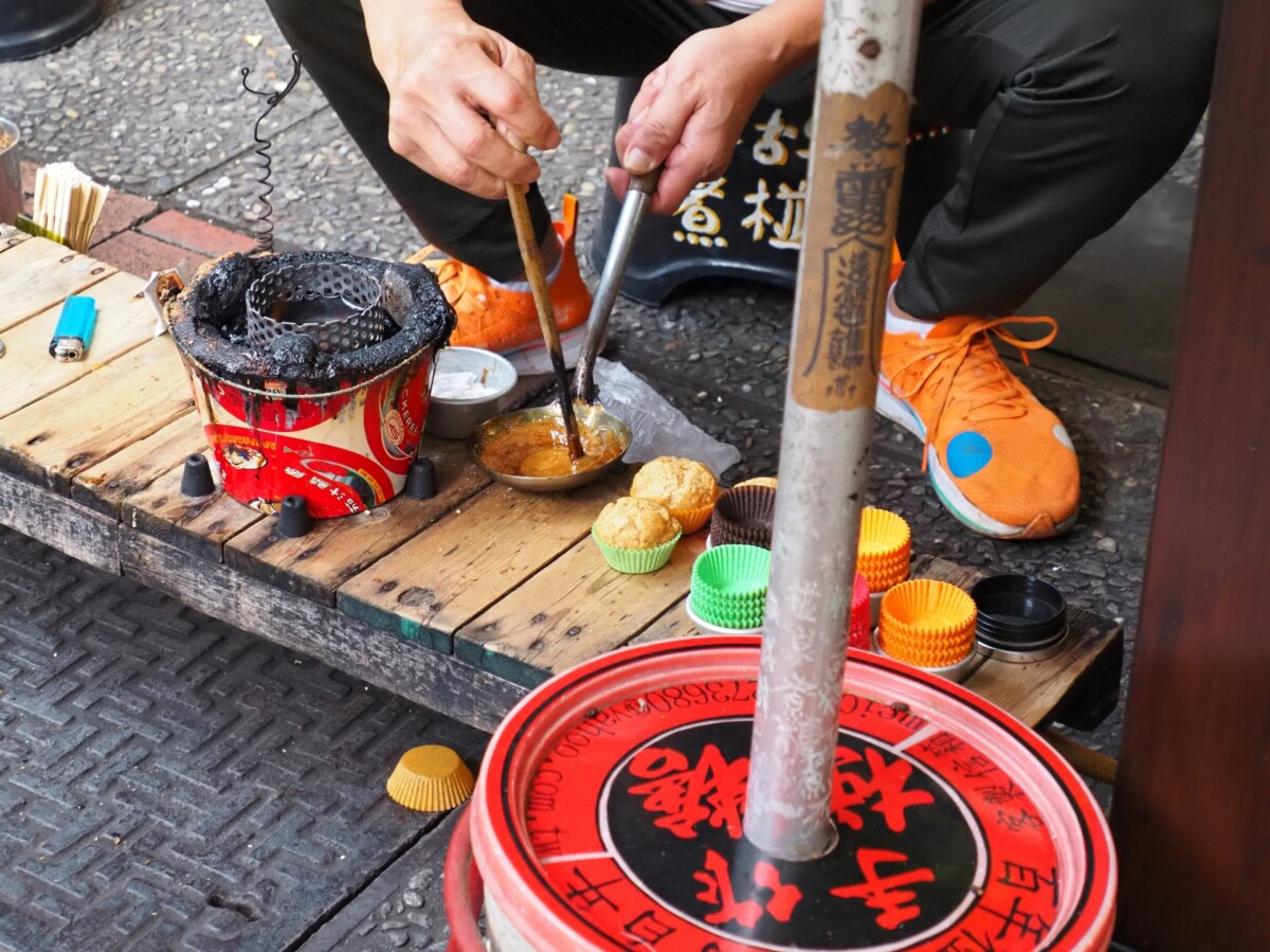 カルメ焼きとは？その魅力と歴史、おうちでの作り方など詳しく解説
