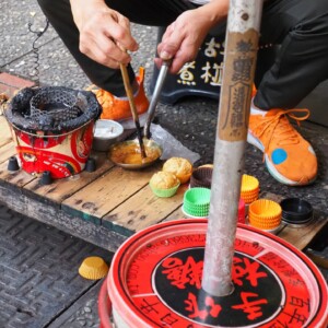 カルメ焼きとは？その魅力と歴史、おうちでの作り方など詳しく解説
