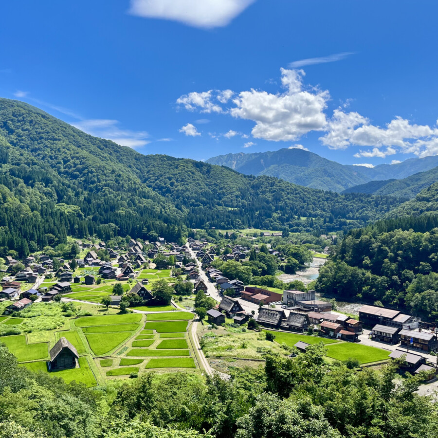 白川郷で出会う合掌造り集落、見ておきたい風景