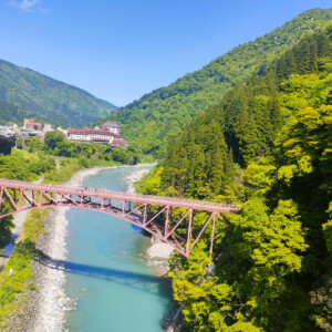 黒部峡谷トロッコ電車で出会う絶景めぐり、宇奈月から欅平までの旅