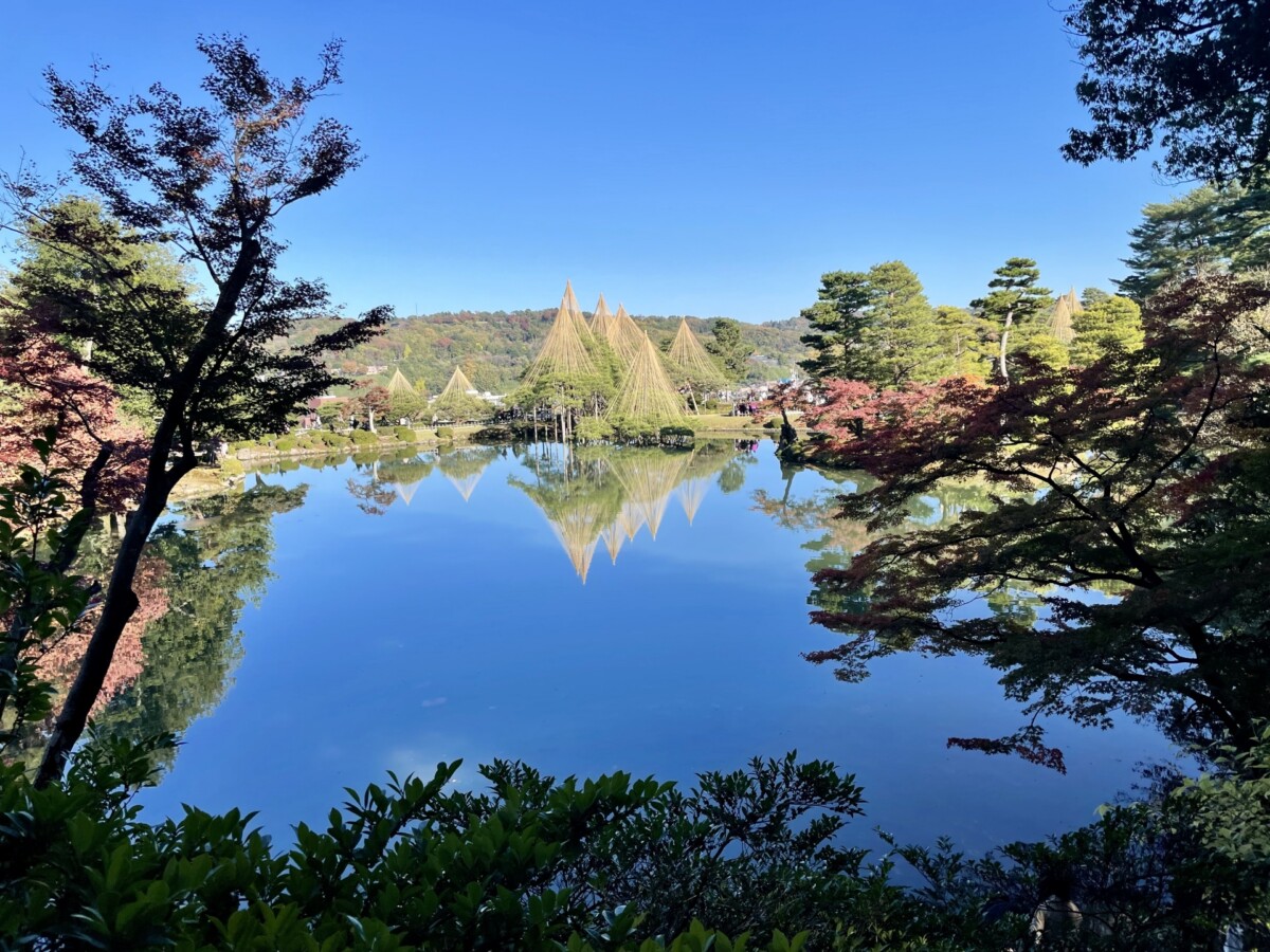 兼六園に四季を訪ねる 日本三名園がみせる表情のうつろい