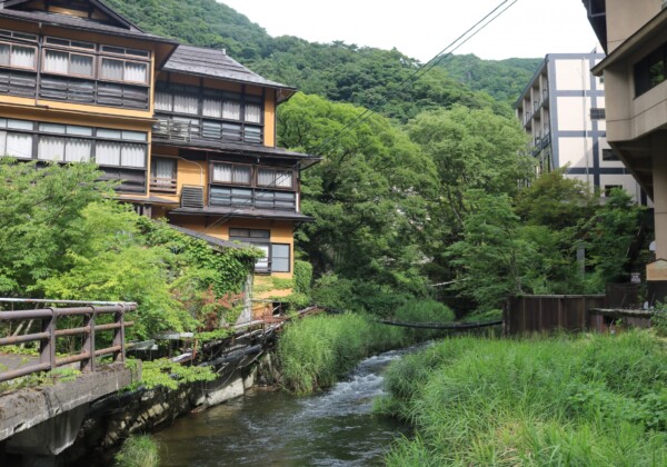 東山温泉 会津の奥座敷で出会う、心をほどく寄り道めぐり