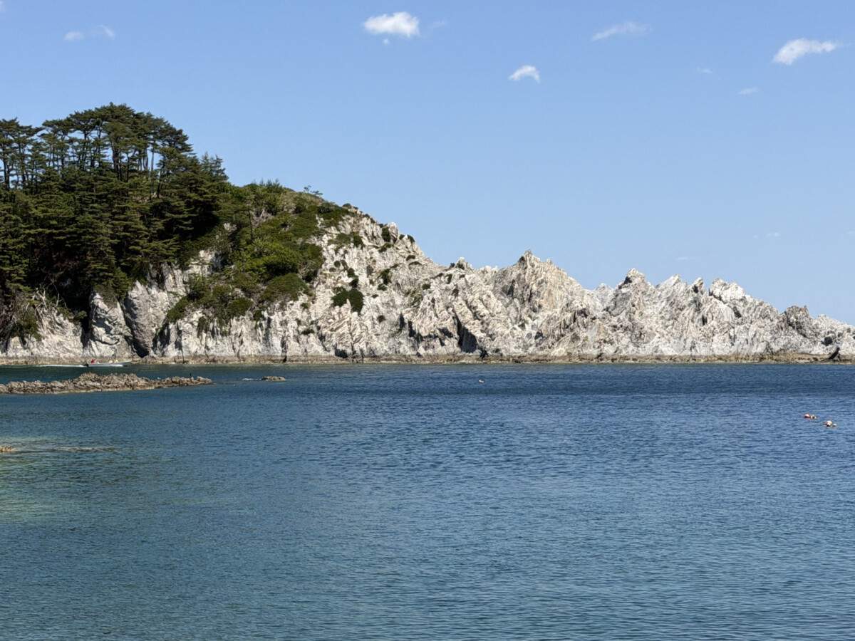 浄土ヶ浜 白い岩と青い海が織りなす、岩手の絶景を巡る旅