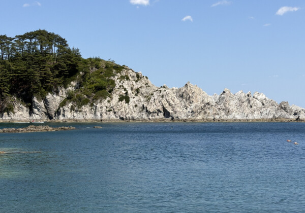 浄土ヶ浜 白い岩と青い海が織りなす、岩手の絶景を巡る旅