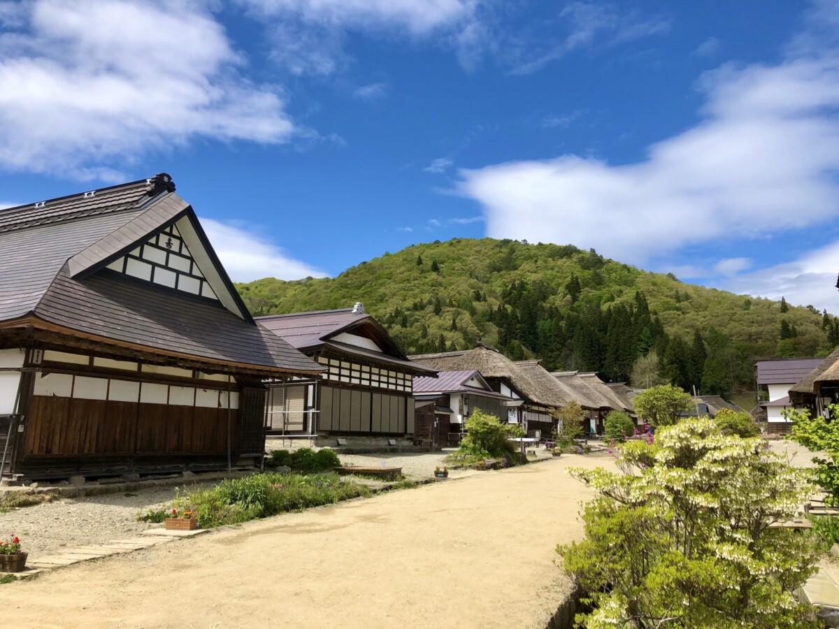 大内宿 茅葺き屋根が守り継ぐ、時が止まったような宿場町