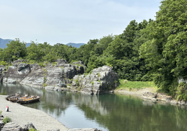 長瀞の岩畳とライン下り 荒川が見せてくれる地球の素顔