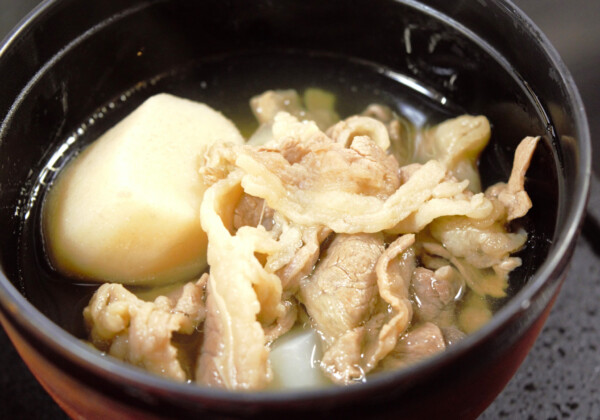 山形の芋煮ってどんな料理？特徴と由来をやさしく解説