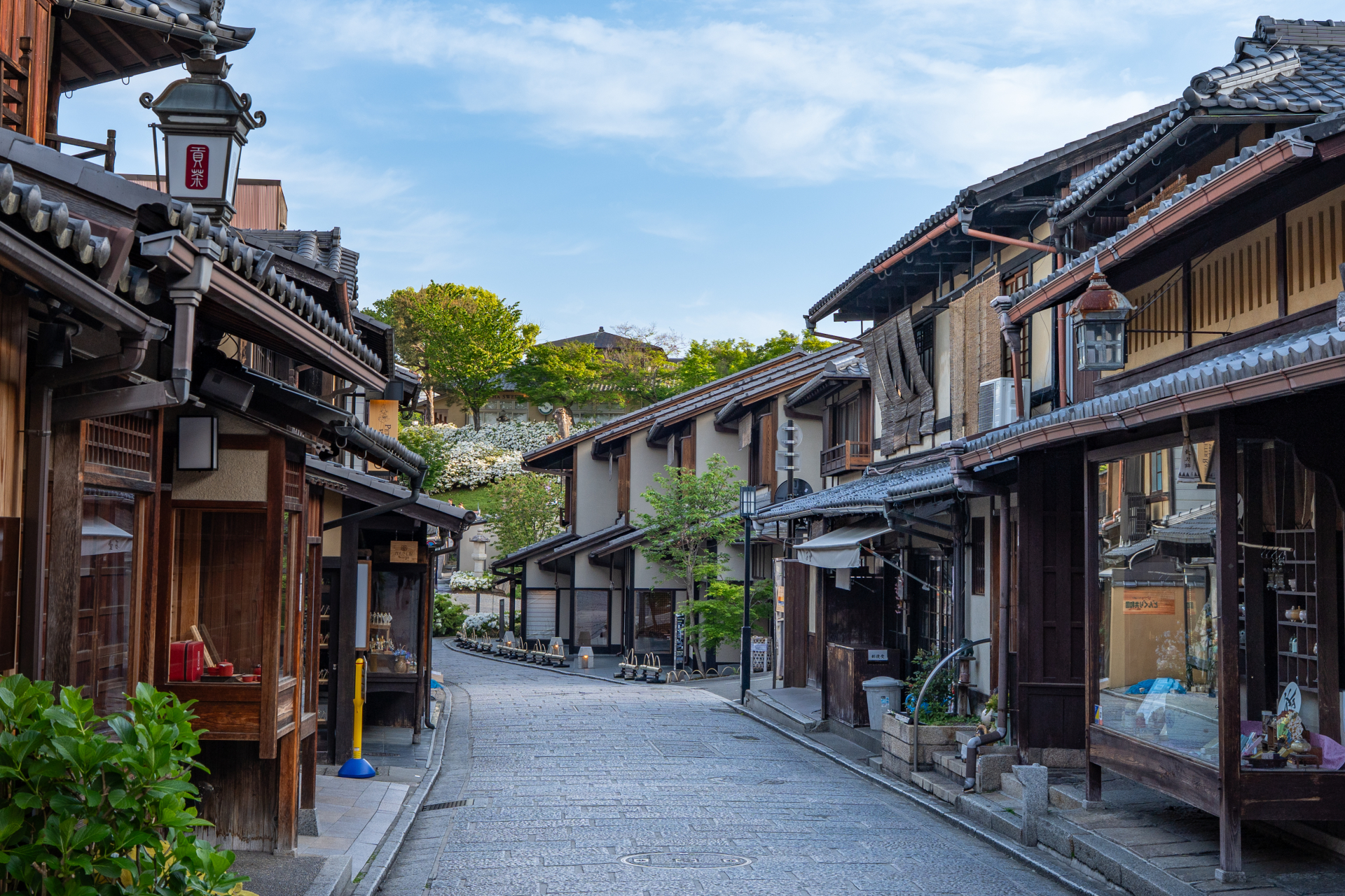 なぜ金沢は「金箔の町」と呼ばれるのでしょうか