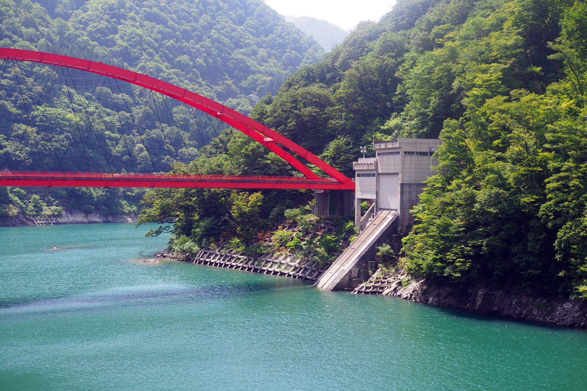 黒部峡谷トロッコ電車で出会う絶景めぐり、宇奈月から欅平までの旅