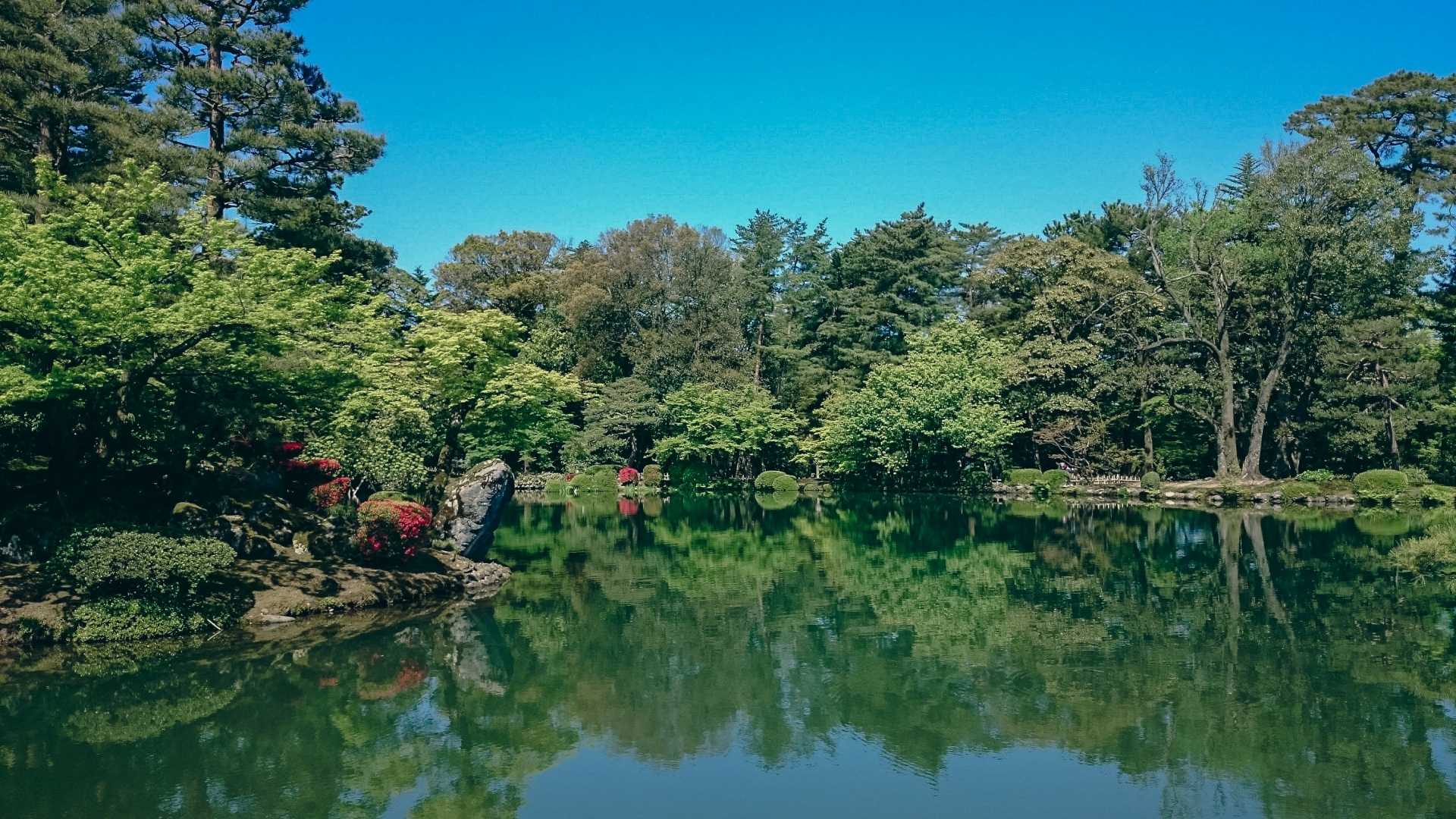 兼六園に四季を訪ねる 日本三名園がみせる表情のうつろい