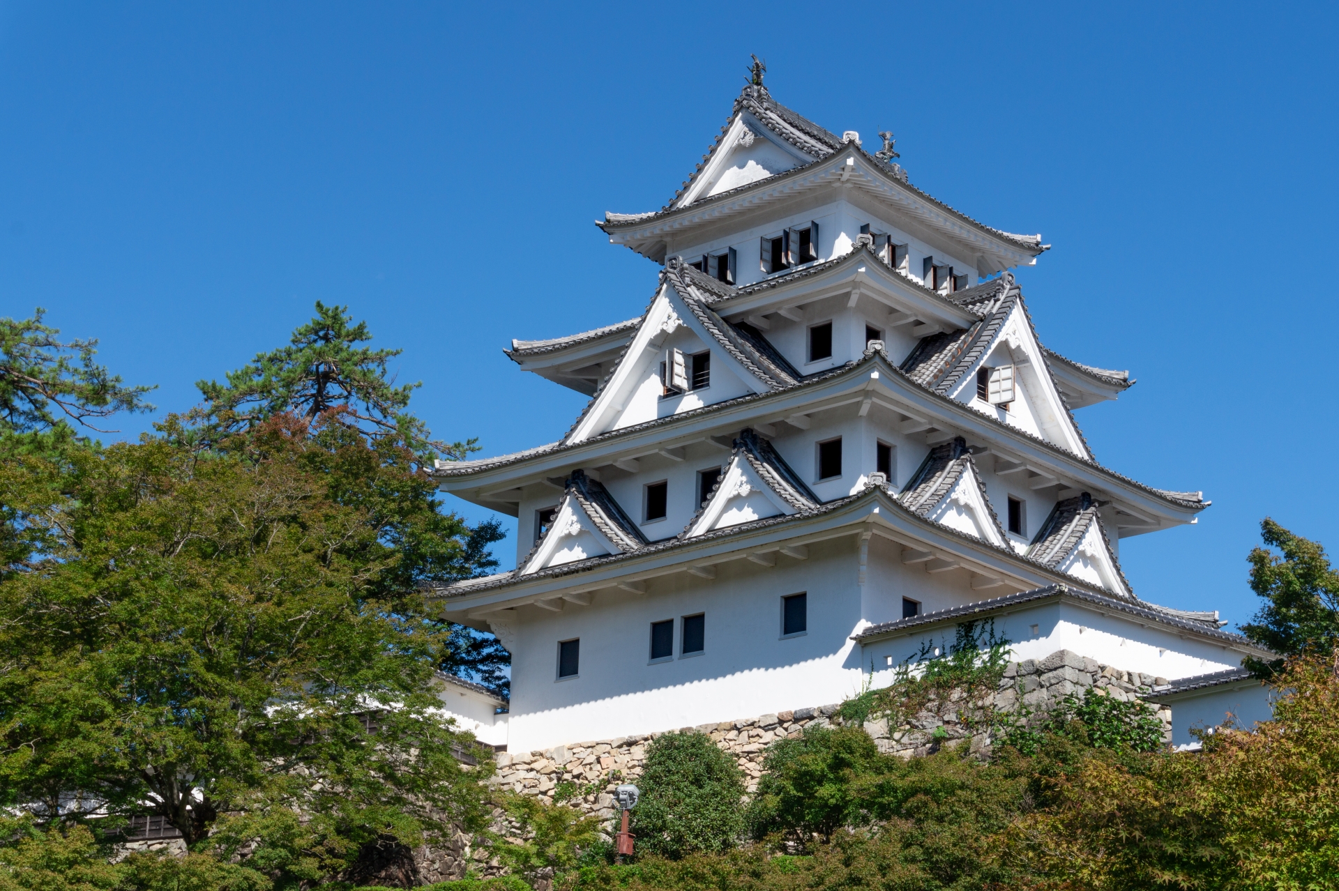 郡上八幡 水と踊りの城下町をめぐる旅