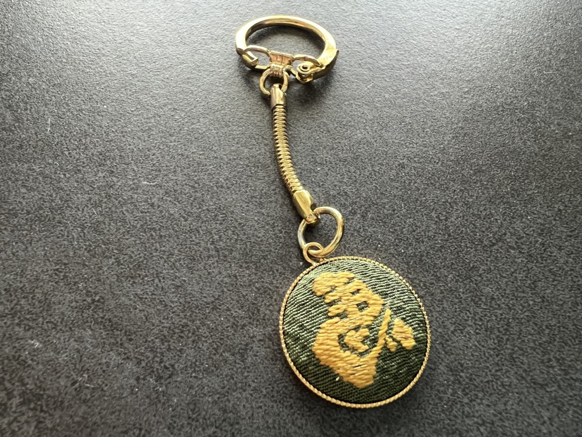 加賀繍 石川が育てた「立体に光る」刺繡の物語