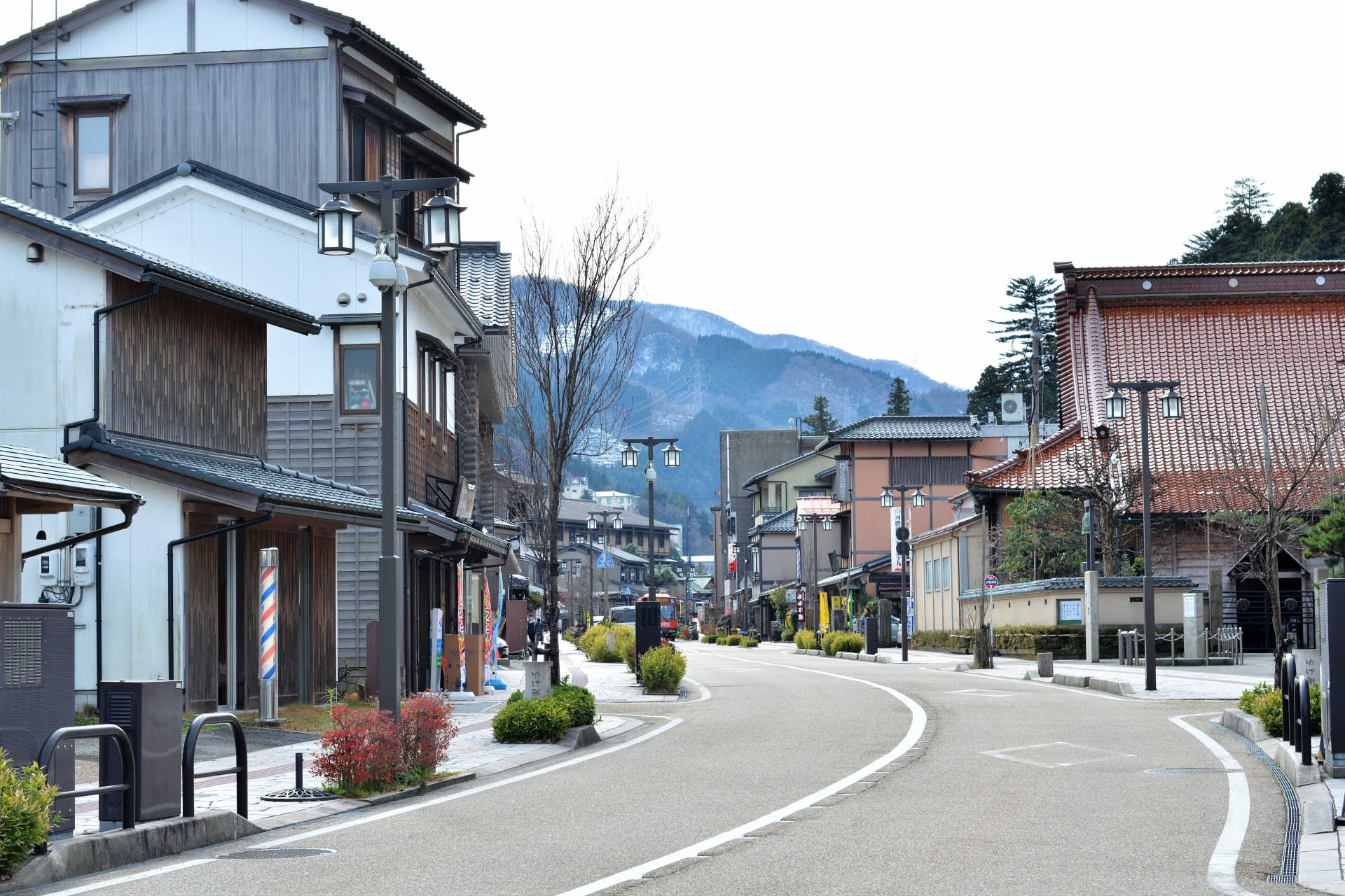 山中漆器 木地の美しさに出会う、山中温泉のうつわ